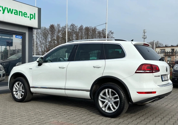 Volkswagen Touareg cena 82900 przebieg: 176495, rok produkcji 2013 z Czarna Białostocka małe 596